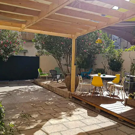 La Vigneronne Between River And Sea *