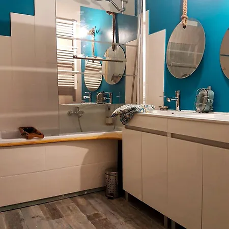 빌라 La Vigneronne Between River And Sea *