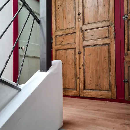 빌라 La Vigneronne Between River And Sea