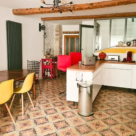 La Vigneronne Between River And Sea