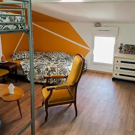 La Vigneronne Between River And Sea *