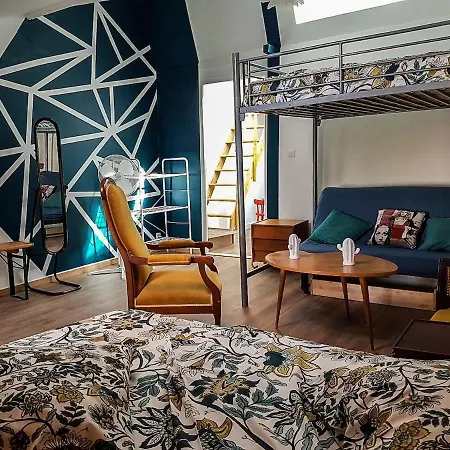 빌라 La Vigneronne Between River And Sea